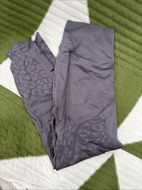Victoria's Secret Black Seamless Active Leggings 7/8